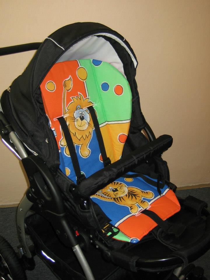 Podložka do kočárku univerzální oboustranná 036