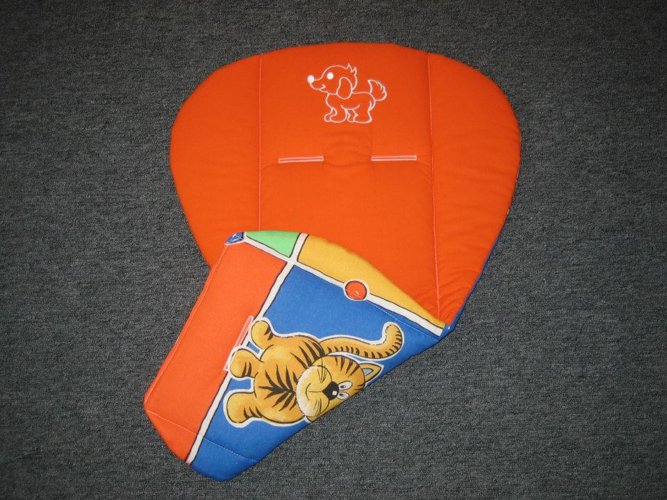 Podložka do kočárku univerzální oboustranná 036