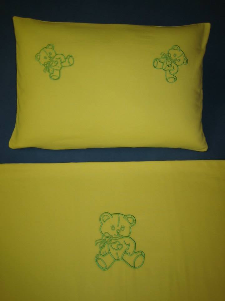 Povlečení do postýlky jednobarevné plátno s výšivkou 110 x 125 , 35 x 55 cm