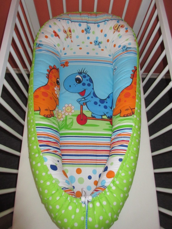Souprava 4D hnízdečko pro miminko 34x90 Dinosaurus modrý puntík zelený