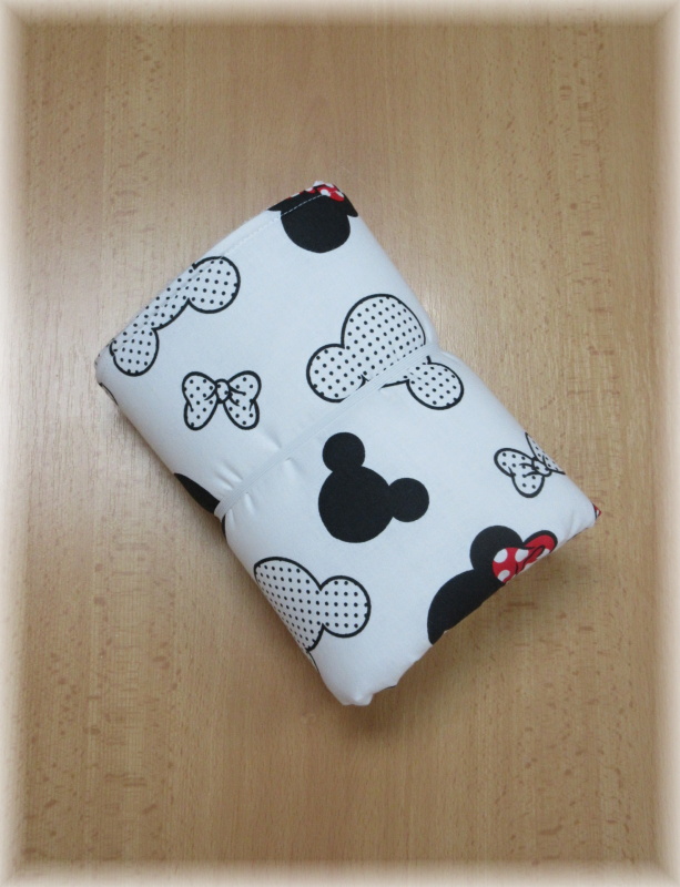 Cestovní přebalovací podložka s všitou výplní Minnie červená