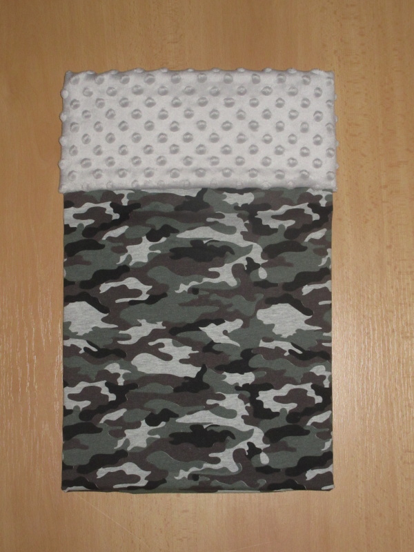 Deka dvouvrstvá ARMY 75x100 maskáčovina s minky
