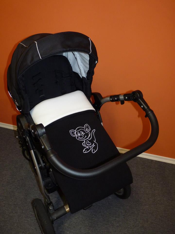 Dětská deka zateplená s výšivkou na obou stranách 70x100 cm