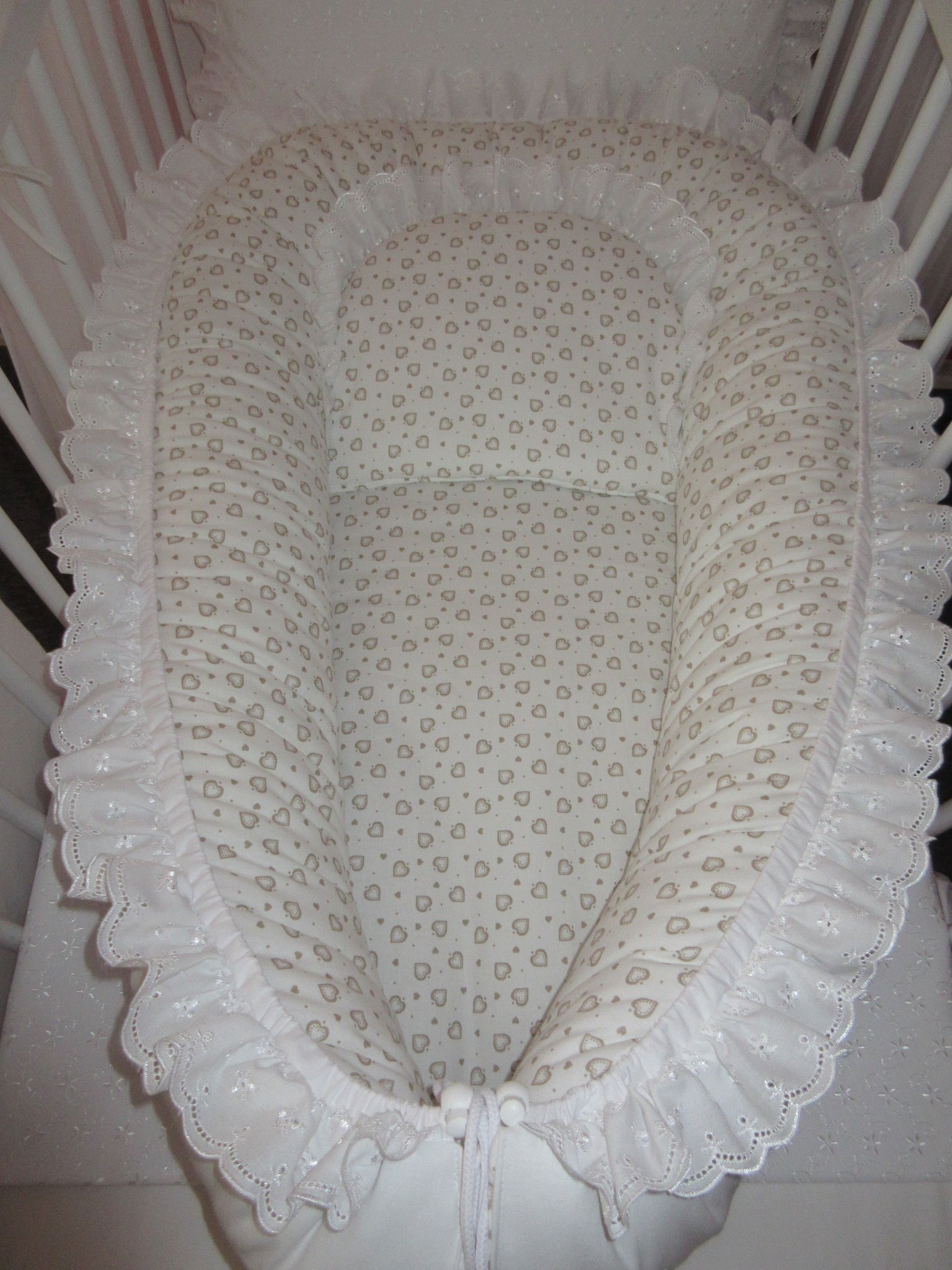 Kanýrek k pelíšku krajka