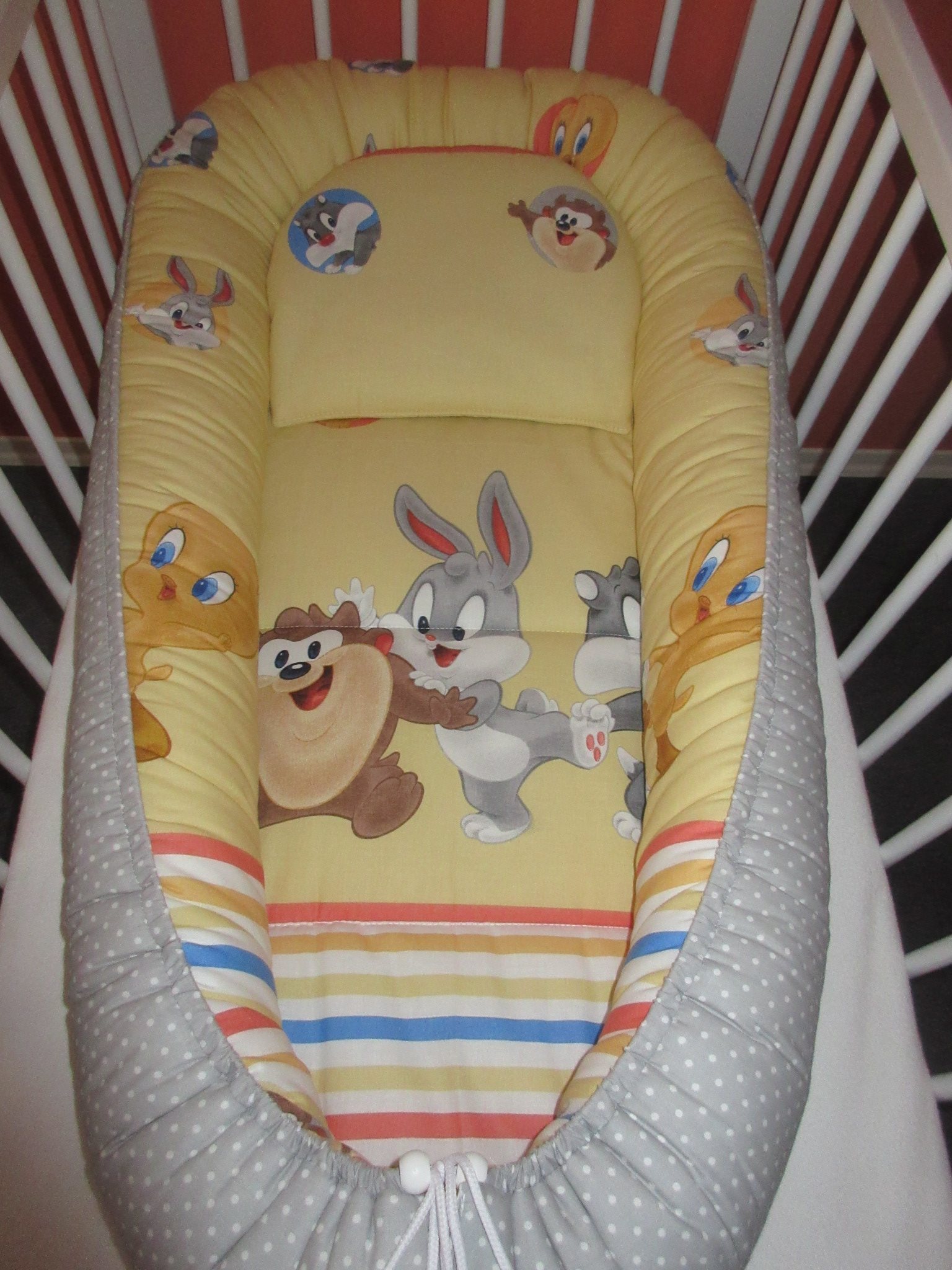 Hnízdečko pro miminko 33x90 cm s polštářkem Disney žlutá,šedý puntík
