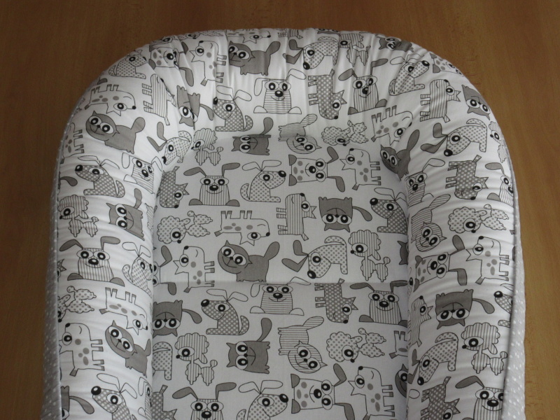 Hnízdečko pro miminko 34 x 70 cm šedá kočka pes s puntíkem