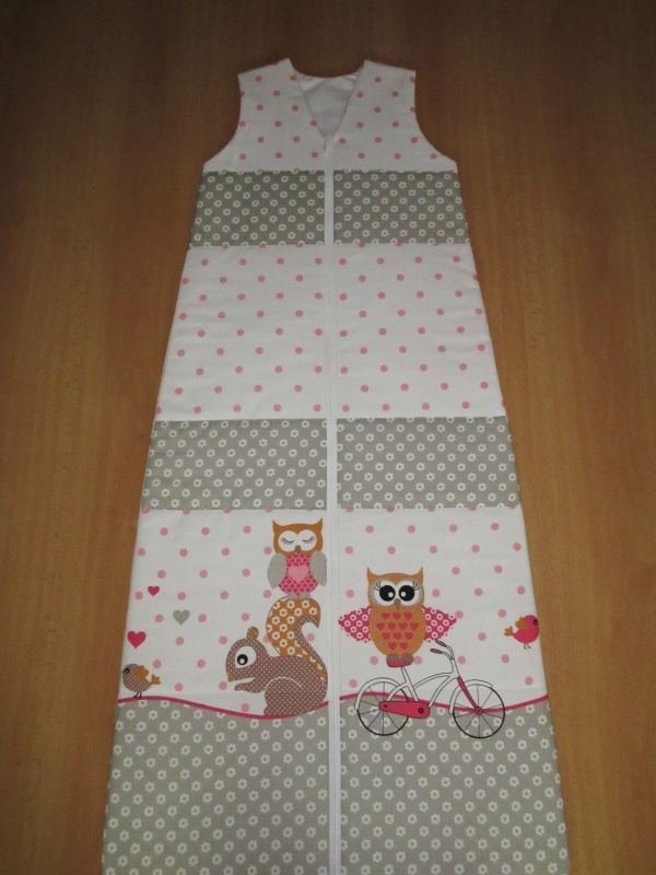 Dětský spací pytel jarní / podzimní 130 cm, váleček, 2 polštářky Sovy růžové