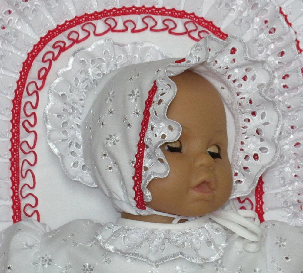 Oblečky pro reborn panenku madeira s krajkou - košilka, kalhotky, čepička vel. 58