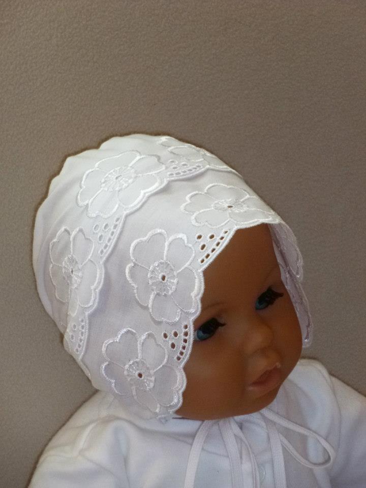 Čepička kojenecká ke křtu krajka bez kanýrku