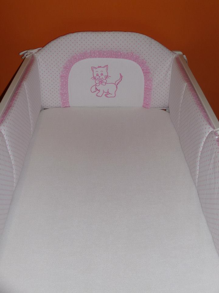 Mantinel do postýlky oblouk aplikace s výšivkou a kanýrkem 1 díl 60x40 cm