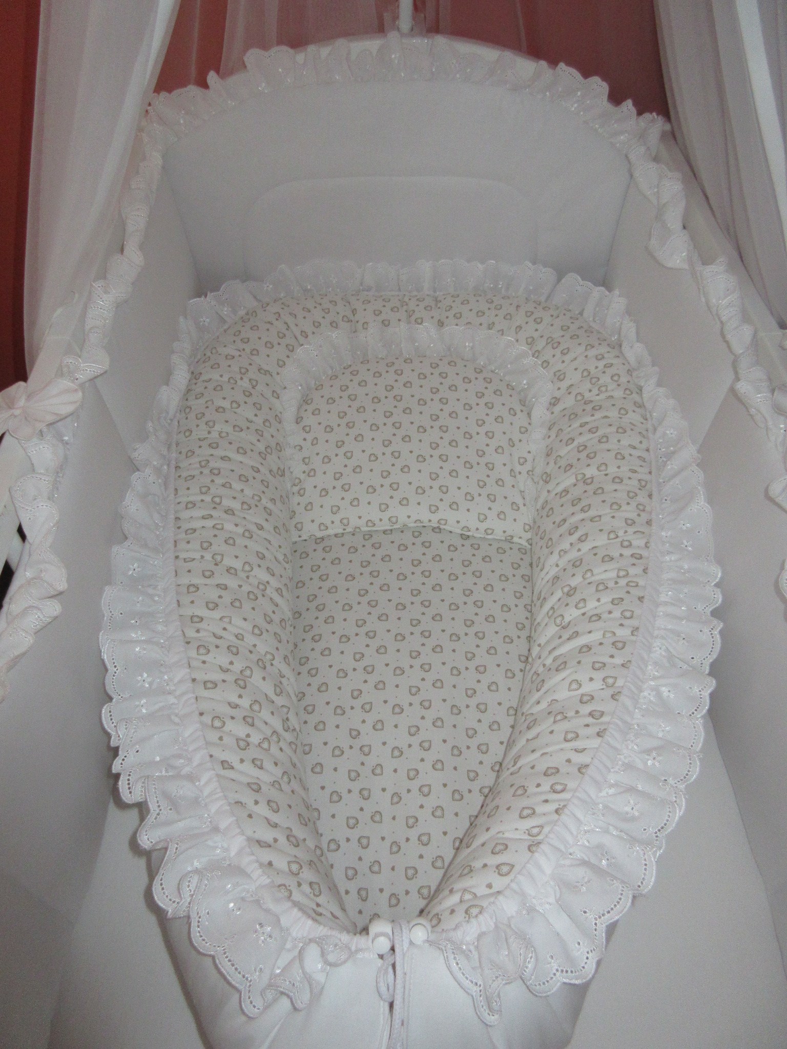 Kanýrek k pelíšku krajka