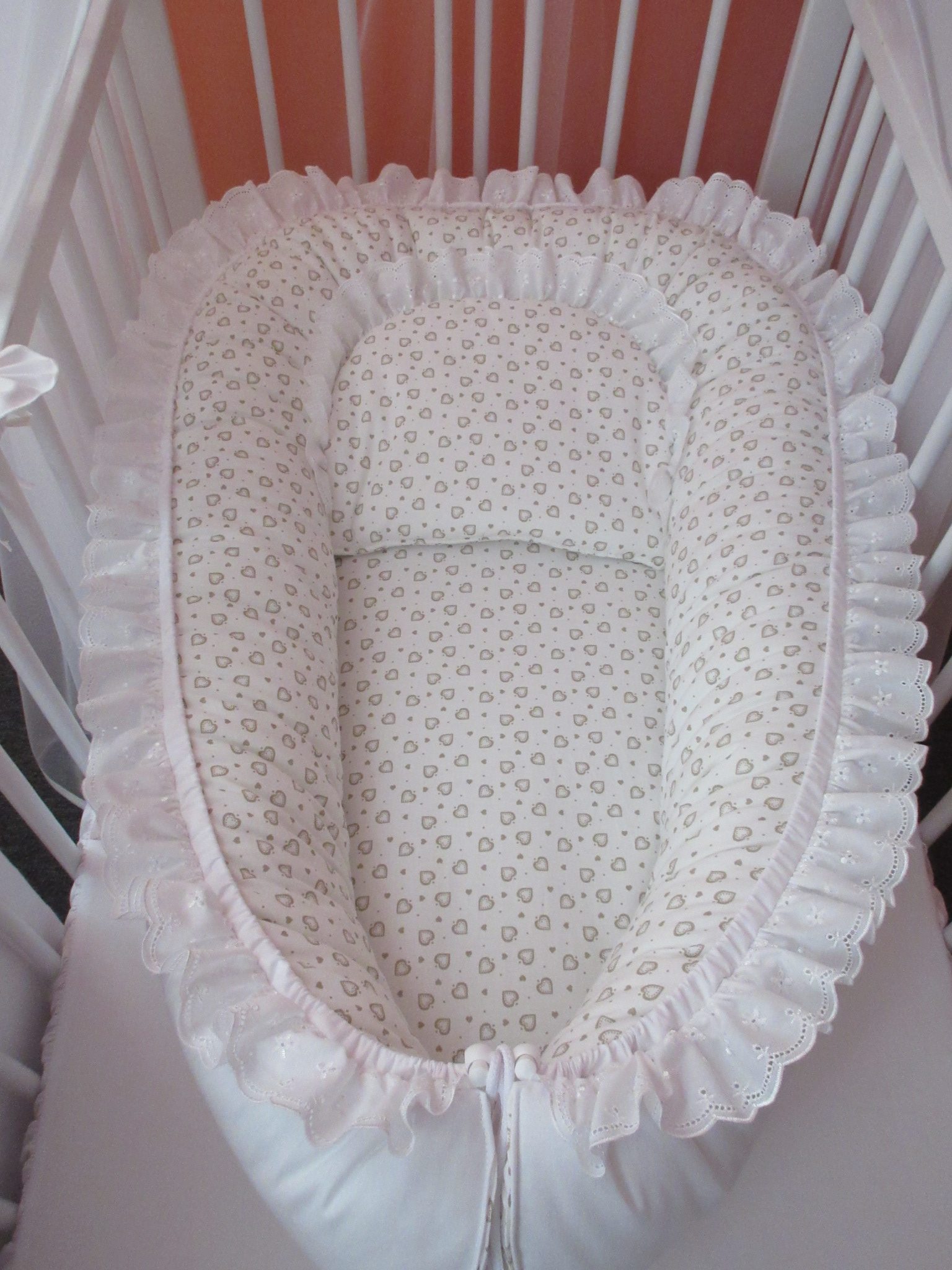 Polštářek s kanýrkem krajka