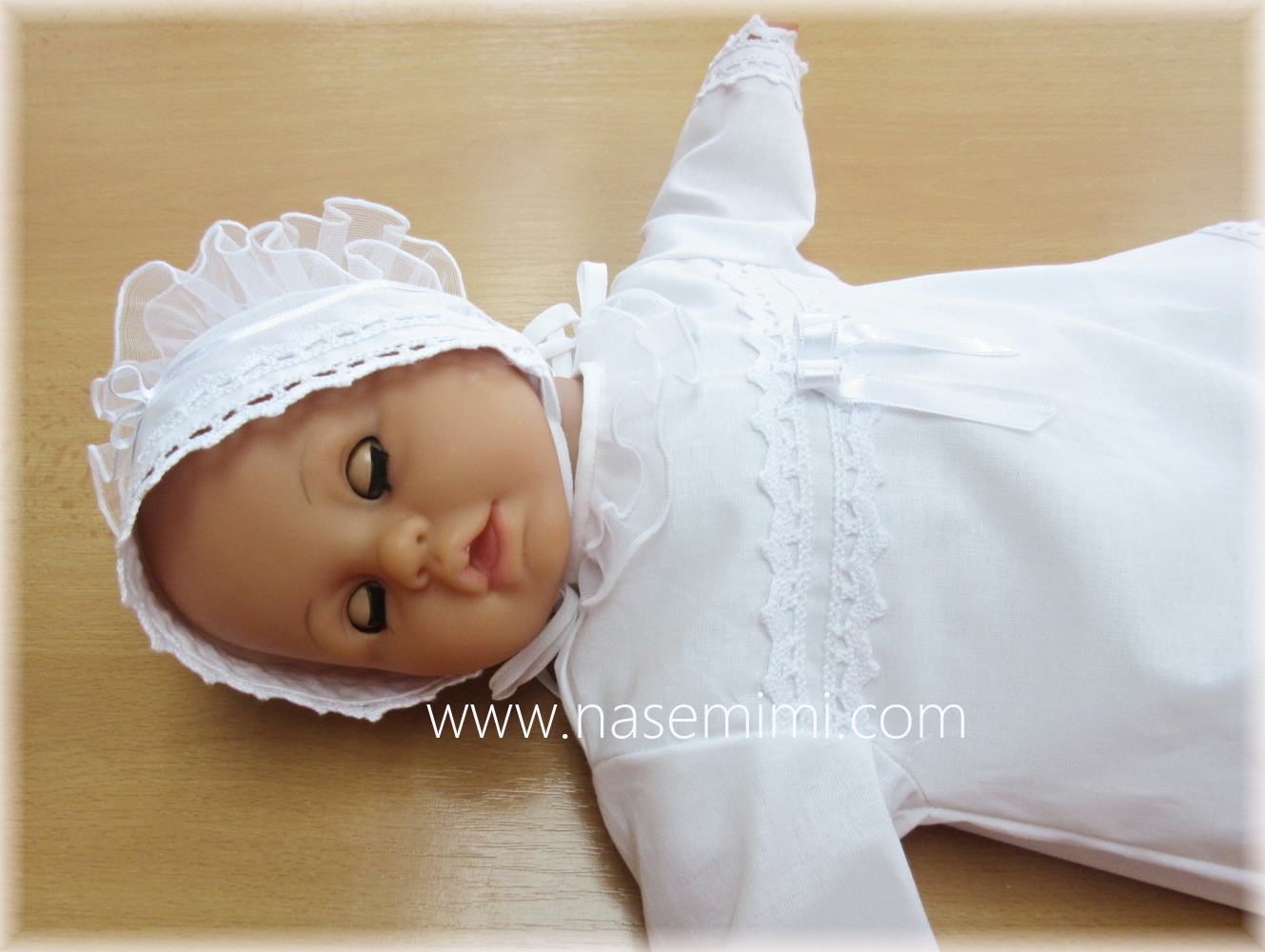 Plátěná košilka s čepičkou pro miminko panenku Reborn bílá vel. 56