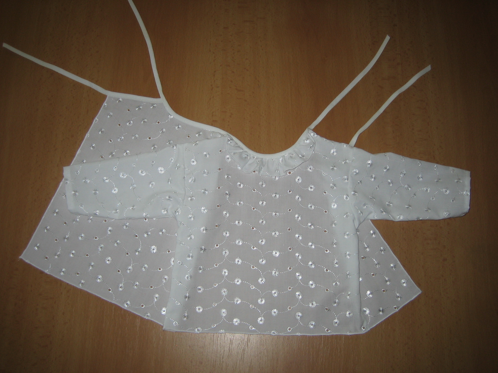 Kojenecká košilka ke křtu madeira 