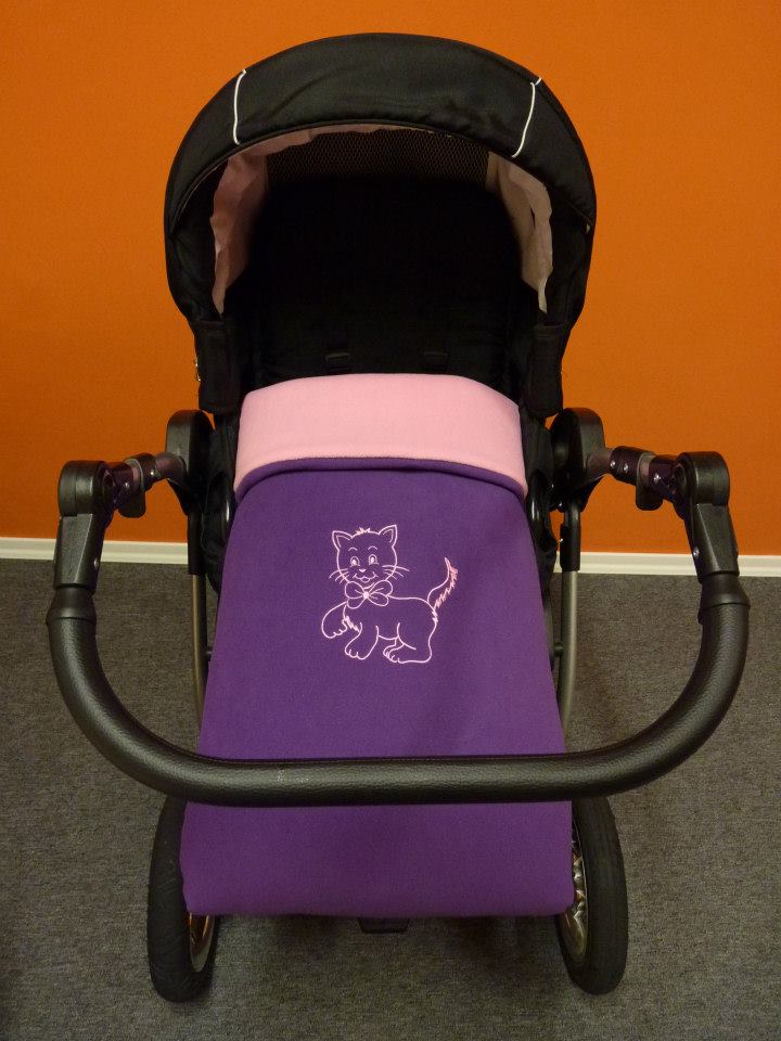 Dětská deka zateplená s výšivkou na obou stranách 70x100 cm