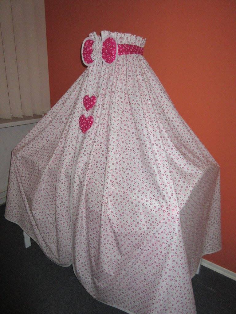 Nebesa bavlna kolem celé postýlky 1