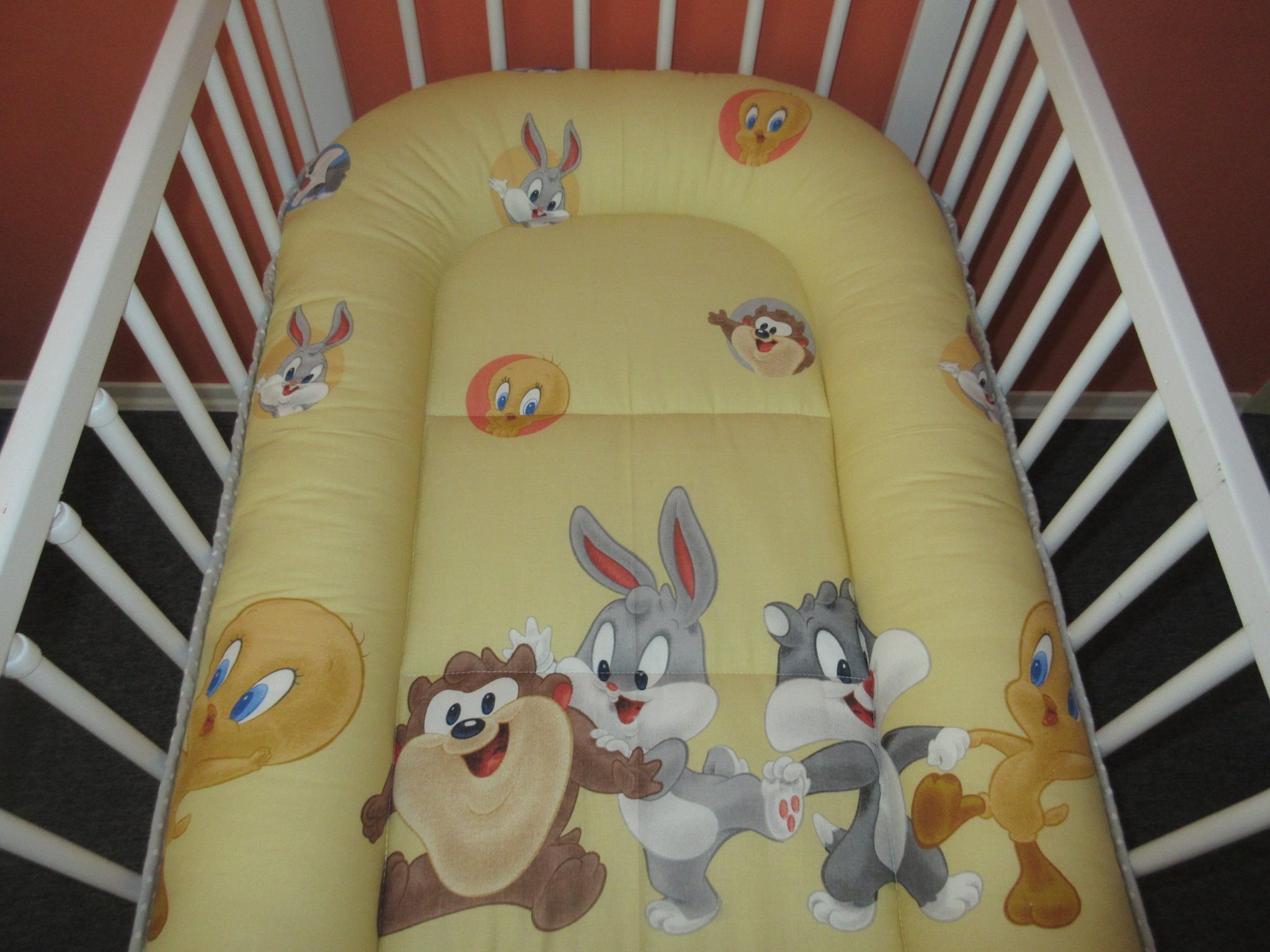 Hnízdečko pro miminko 33x90 cm s polštářkem Disney žlutá,šedý puntík